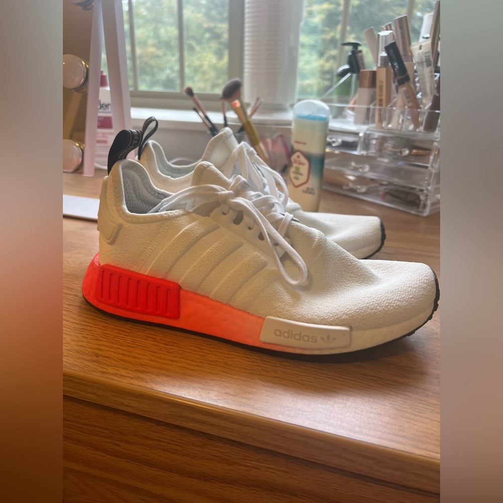 Brand new addidas nmd sneakers!!